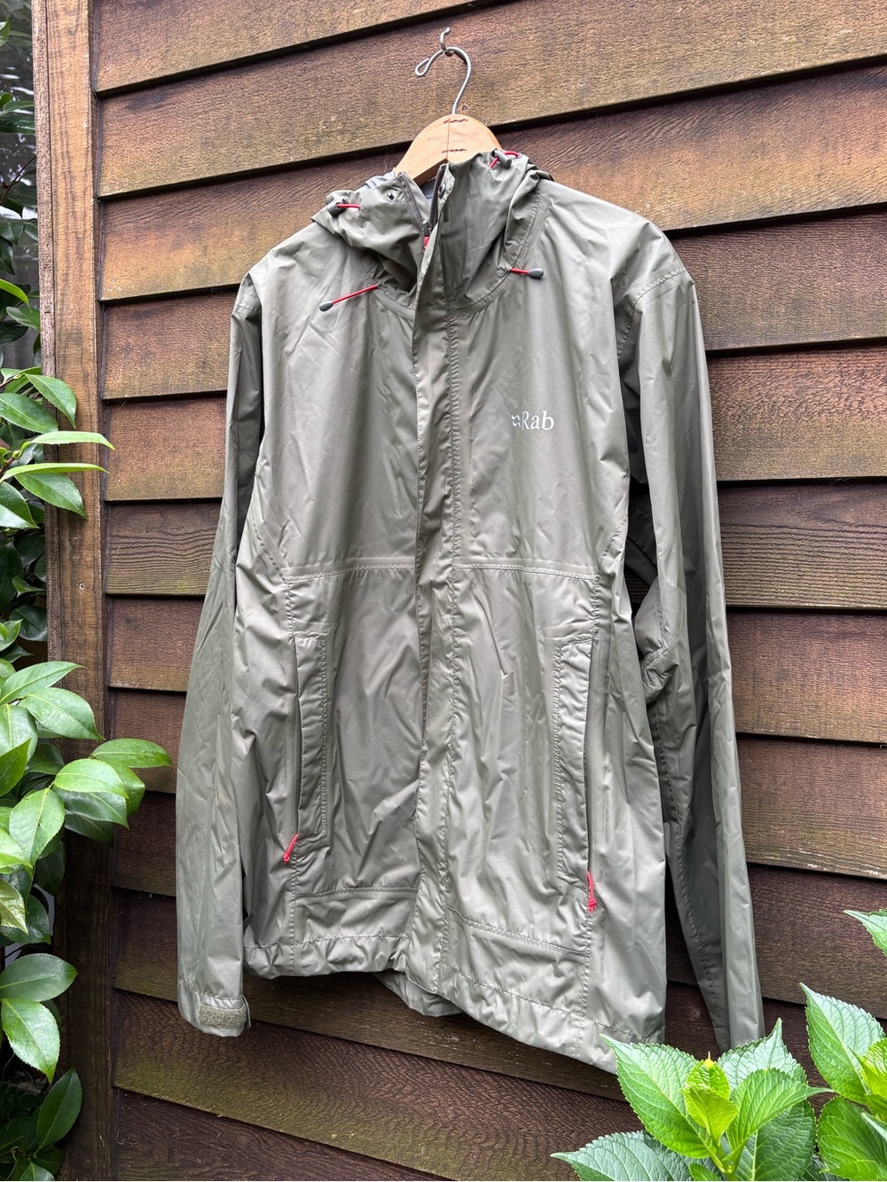 Rab Men’s Lightweight Performance Rainjacket